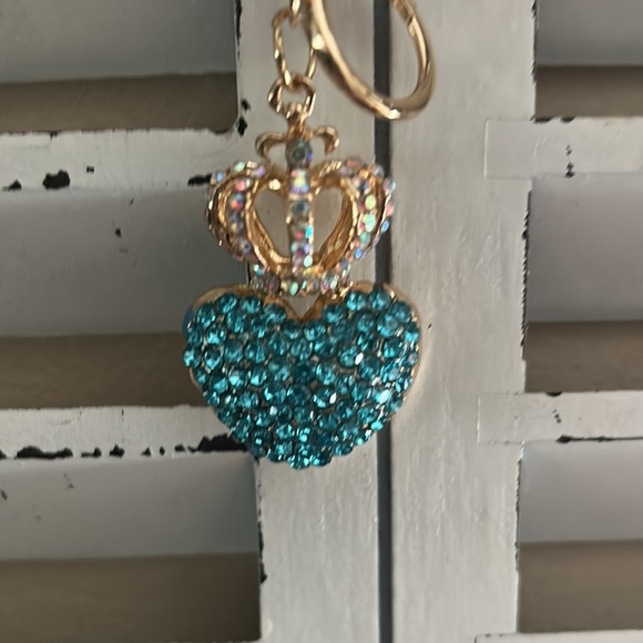 Turquoise Blingy Heart & Crown Keychain - Picture 2 of 3